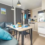 Курортный комплекс Camping Colleville-Sur-Mer Кольвиль-сюр-Мер