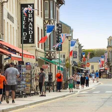 Camping Colleville-Sur-Mer *