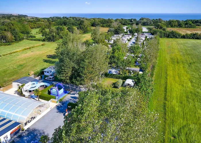 Station touristique Camping Colleville-sur-Mer *